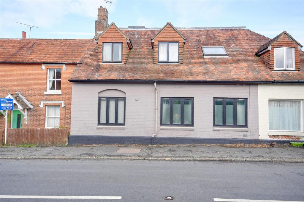 Talbot Road, Hawkhurst 2 bed flat for sale £215,000