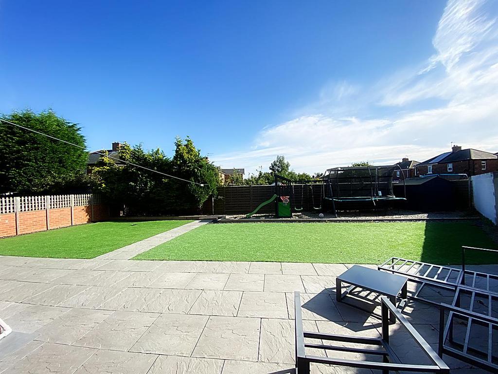 Timlin Gardens, Howdon 2 bed semidetached house for sale £120,000