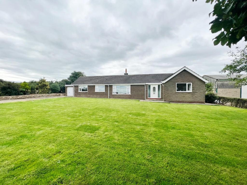 Fall Farm Bungalow, Kirk Merrington Spennymoor 3 bed detached bungalow to rent £1,100 pcm (£