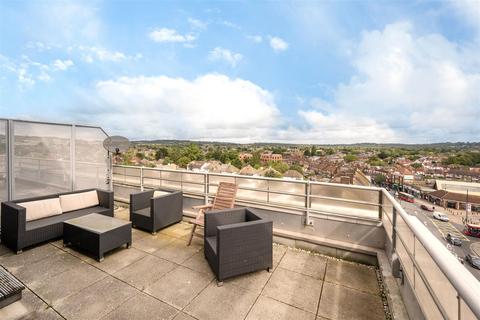 3 bedroom apartment for sale, Station Road, Edgware HA8