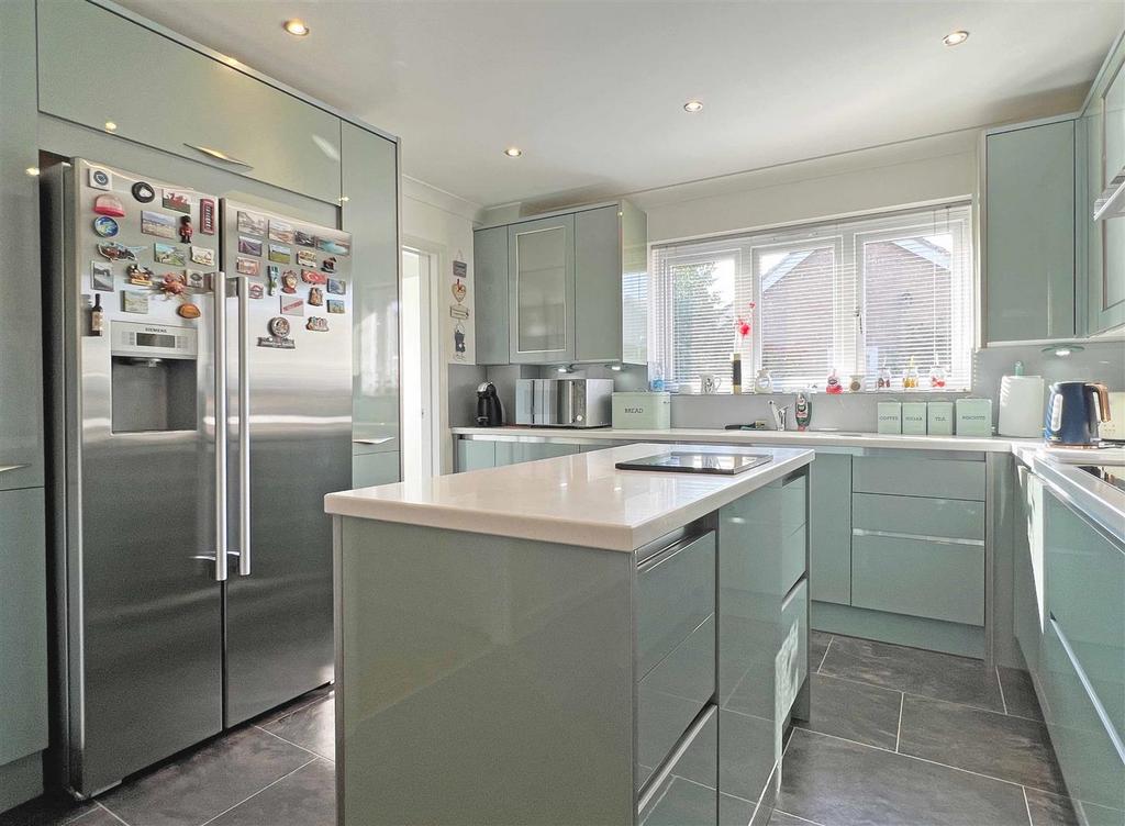 Kitchen.jpg
