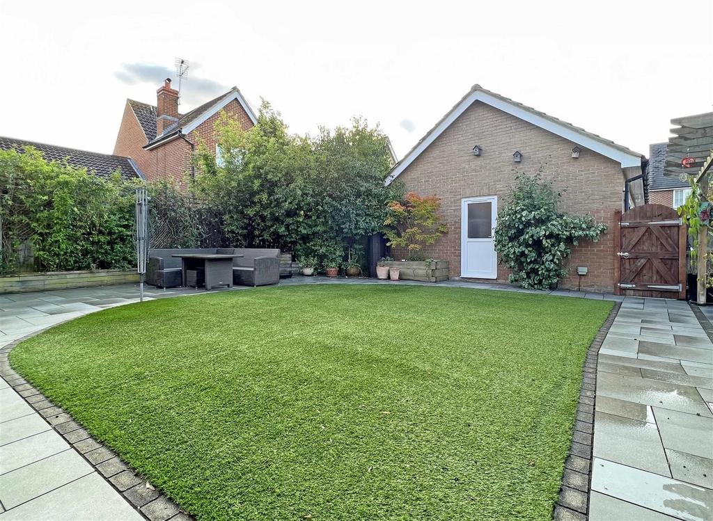 Rear Garden b.jpg