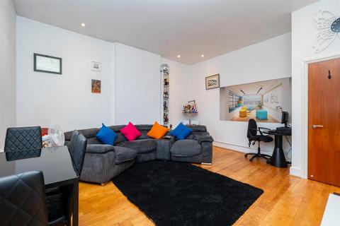 1 bedroom apartment for sale, Russell Hill Place, Purley