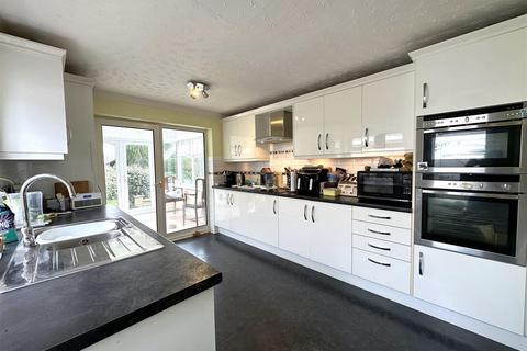 3 bedroom detached bungalow for sale, High Street, Swinderby, Lincoln