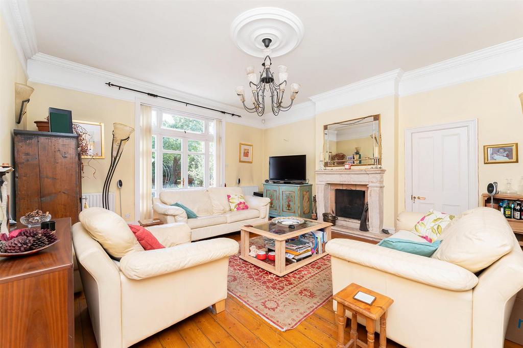 Argyle Road, St Stephens, Ealing, W13 5 bed detached house for sale £