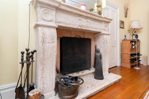 120 Argyle Road, London, W13 8EL