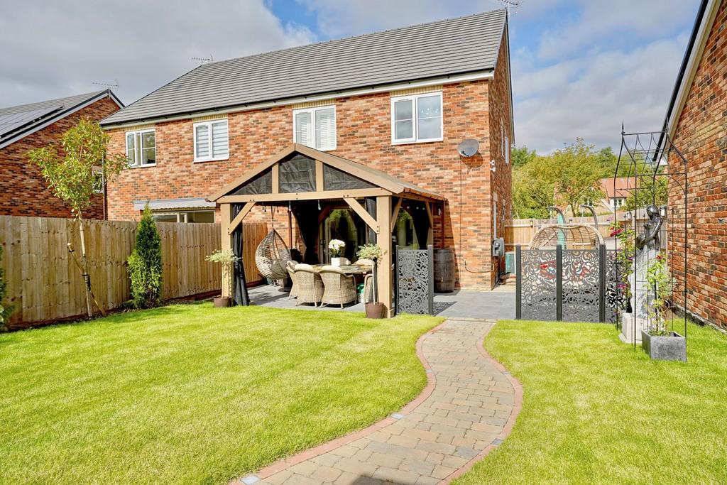 High Street, Brington, Huntingdon, PE28 4 bed semidetached house £