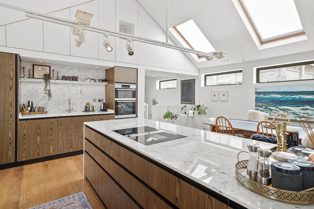 Kitchen 3.jpg
