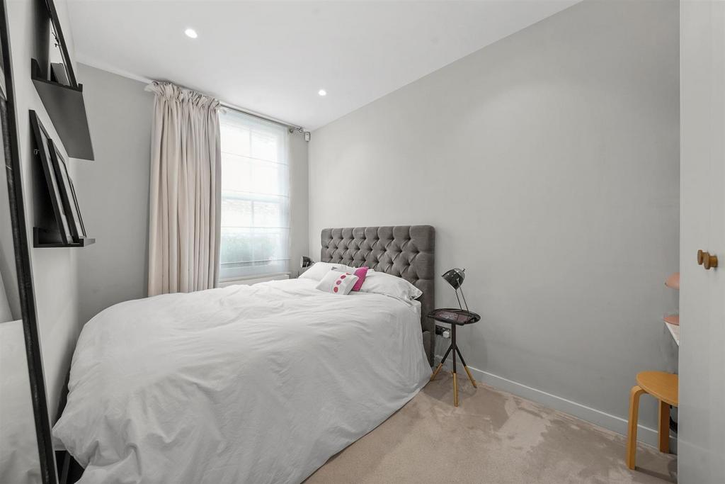 Bed 3.jpg