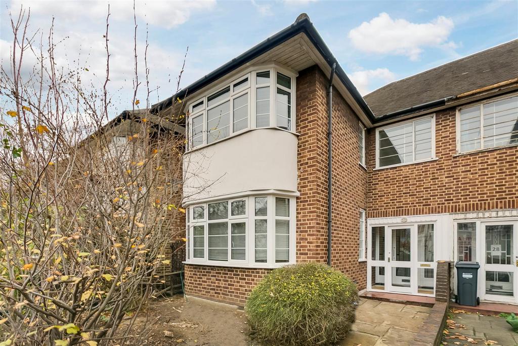 Ellesmere Road, London, W4 4 bed semidetached house for sale £850,000