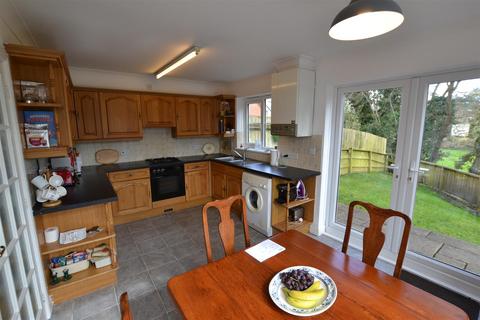 6 Black Barn Close, Kington, HR5 3FB