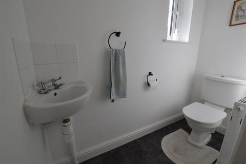 6 Black Barn Close, Kington, HR5 3FB