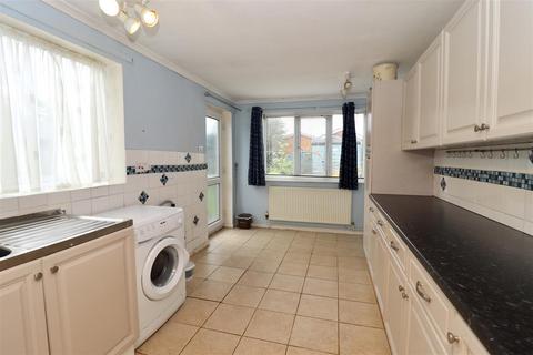 3 Cherry Drive, Holme On Spalding Moor, York, YO43 4HT
