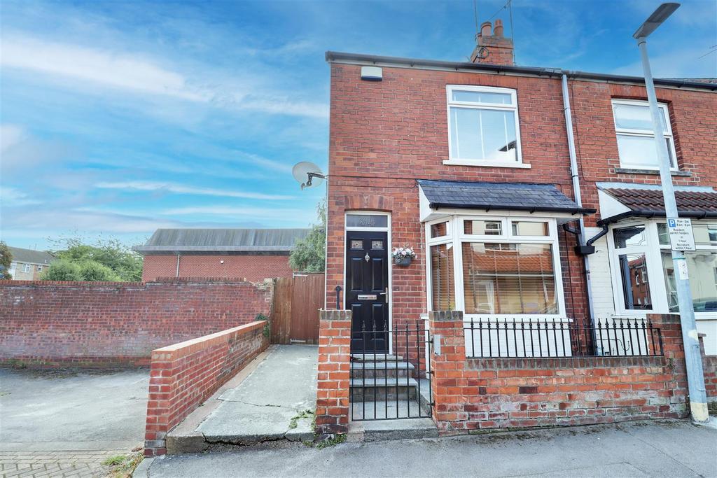 Grove Hill, Hessle 3 bed end of terrace house for sale £199,950