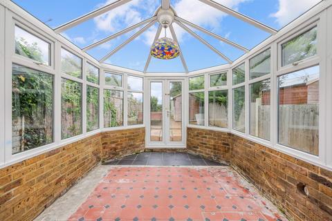 447 Leatherhead Road, Chessington, KT9 2NQ