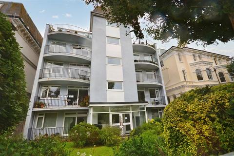 3 bedroom flat for sale, Trinity Trees, Eastbourne