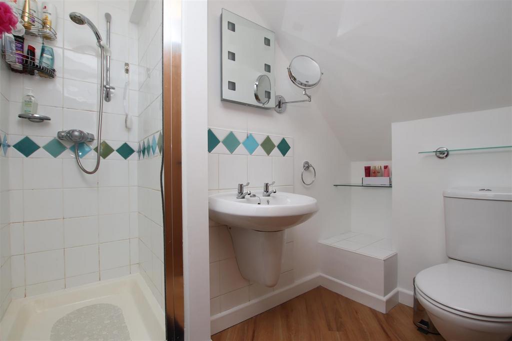 Ensuite.JPG