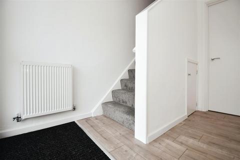 12 Dawnay Drive, Anlaby, Hull, HU10 6TD