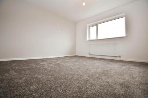 12 Dawnay Drive, Anlaby, Hull, HU10 6TD