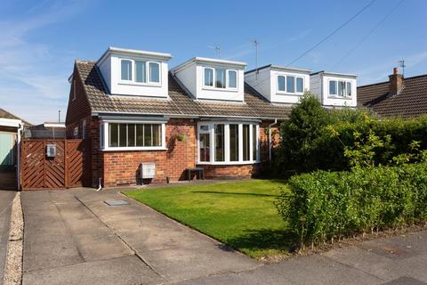 4 bedroom semi-detached house for sale, Springfield Way, York