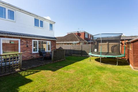 4 bedroom semi-detached house for sale, Springfield Way, York