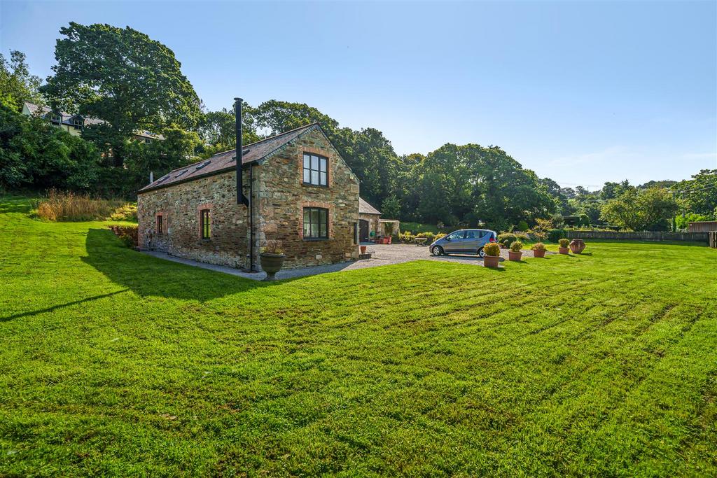 Maenporth, Falmouth 2 bed detached house for sale £750,000