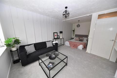 Studio for sale - Savoy Close, Birmingham B32