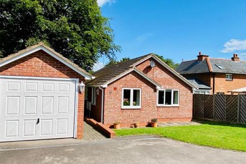 12 Tithe Barn Close, Hampton Magna, Warwick, CV35 8RU