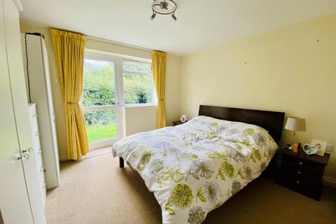 12 Tithe Barn Close, Hampton Magna, Warwick, CV35 8RU