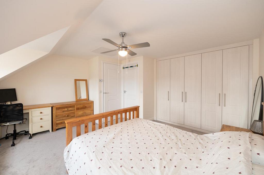 Bedroom one pic 2.jpg
