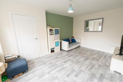 16 Alexander Road, Frenchay, Bristol, BS16 1UZ