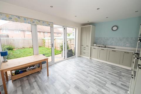 16 Alexander Road, Frenchay, Bristol, BS16 1UZ
