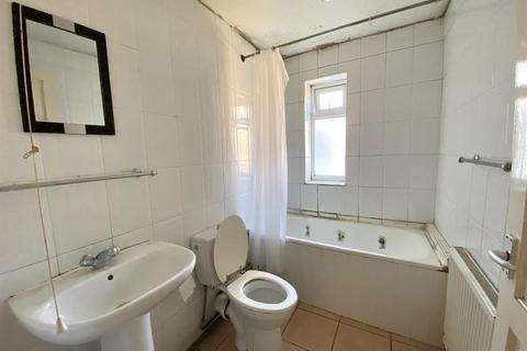 75a Cromwell Road, Hayes, UB3 2PS