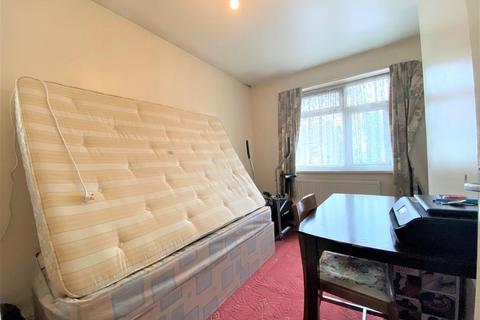 75a Cromwell Road, Hayes, UB3 2PS
