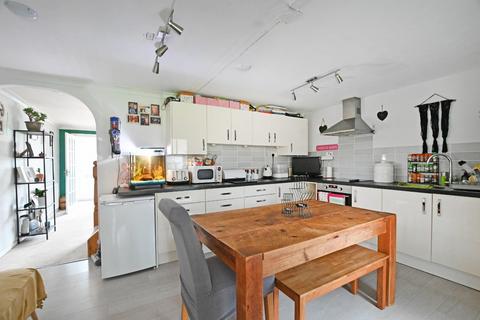 20 Aldsworth Close, Fairford, GL7 4LB