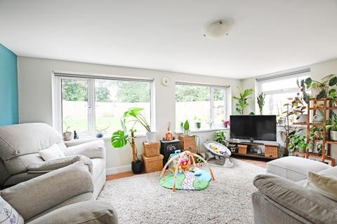 20 Aldsworth Close, Fairford, GL7 4LB