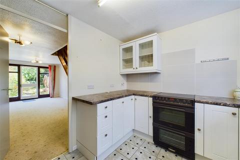 16 Oakley Close, London, E4 6XW