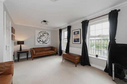 2 Cavendish Walk, Epsom, KT19 8AP