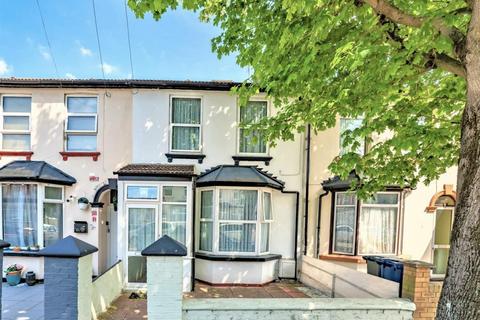 4 bedroom terraced house for sale, Randolph Road, Southall