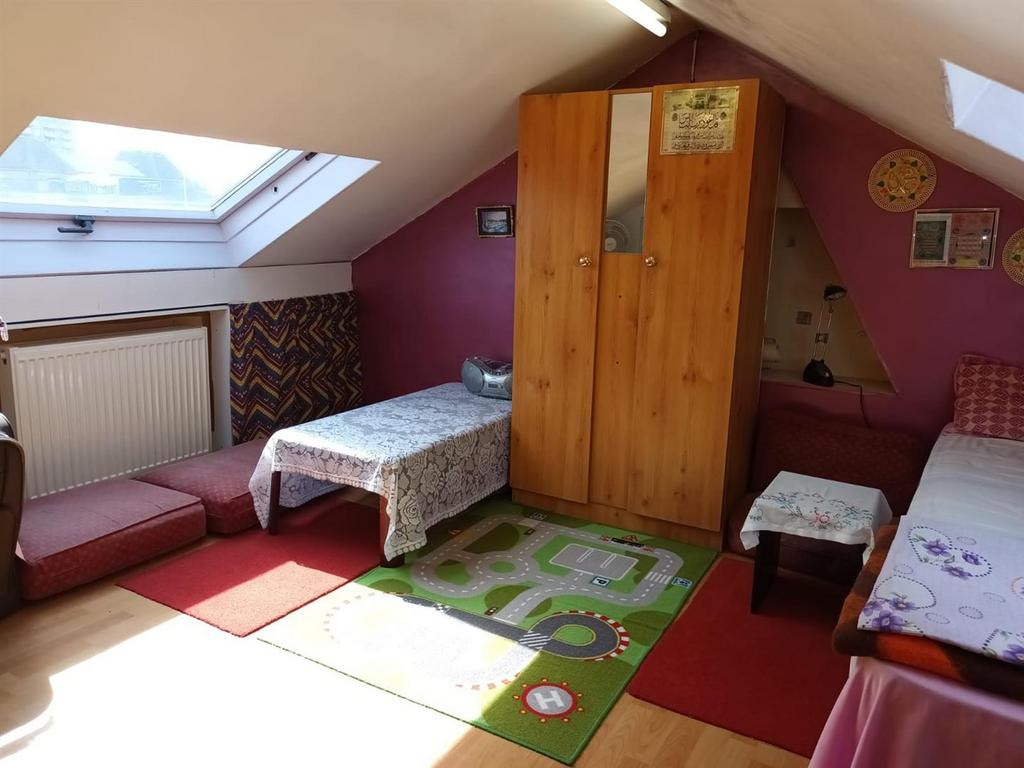 Loft Room..JPG