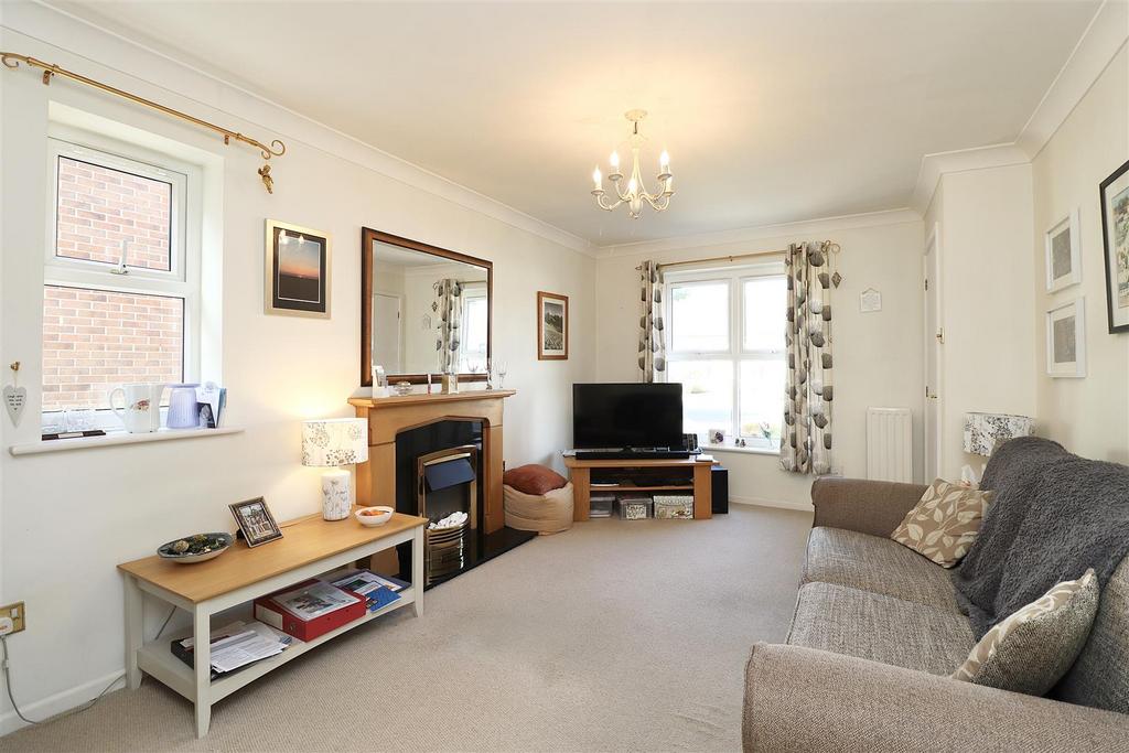 Harper Close, Pocklington 3 bed semidetached house £225,000