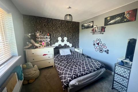 16 Clover Field, Northampton, NN4 5DB