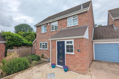 48 Bronsil Drive, Malvern, WR14 1LR