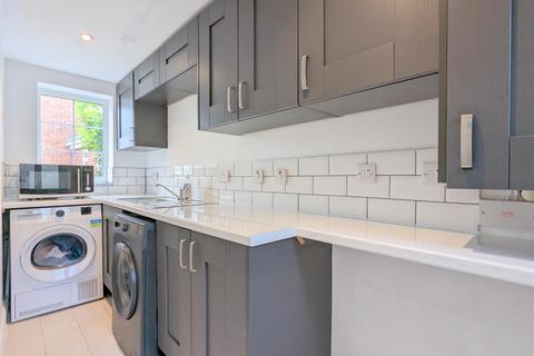 48 Bronsil Drive, Malvern, WR14 1LR