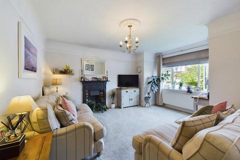 3 bedroom semi-detached house for sale, Bradstow Way, Broadstairs, CT10