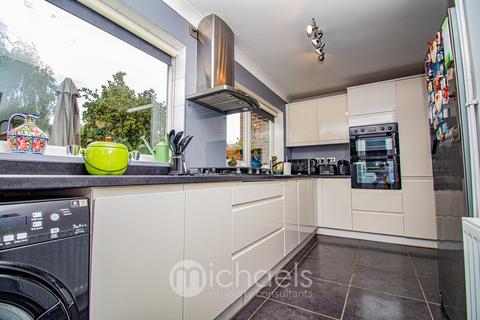 56 Heycroft Drive, Cressing, Braintree, CM77 8JL