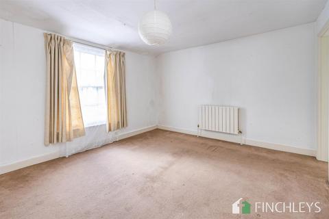 2 bedroom end of terrace house for sale, College Terrace, Finchley, London, N3