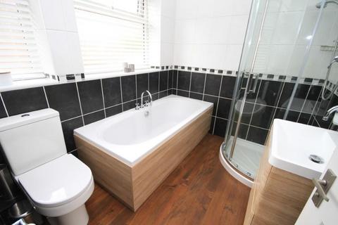 76 Westgate, Cleckheaton, BD19 5HH
