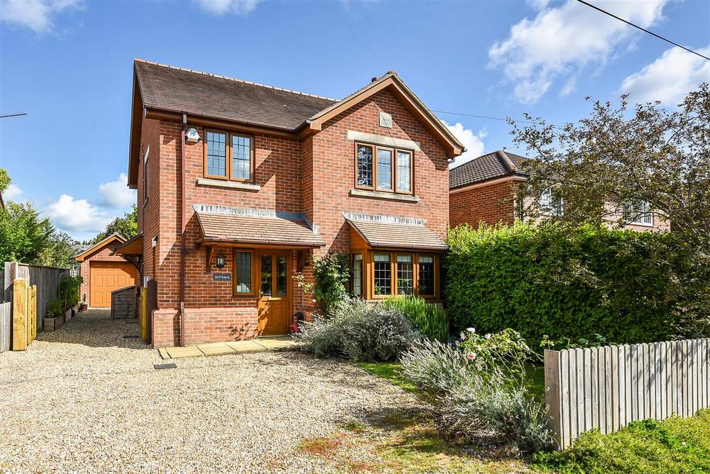 New Inn Lane, Bartley, Hampshire 3 bed detached house for sale £550,000