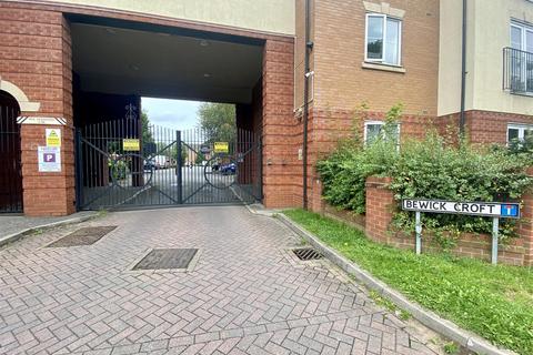 16 Bewick Croft, Coventry, CV2 4QR